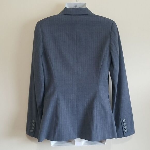 Banana Republic Gray Pinstripe Blazer Sz 2 - Picture 9 of 10
